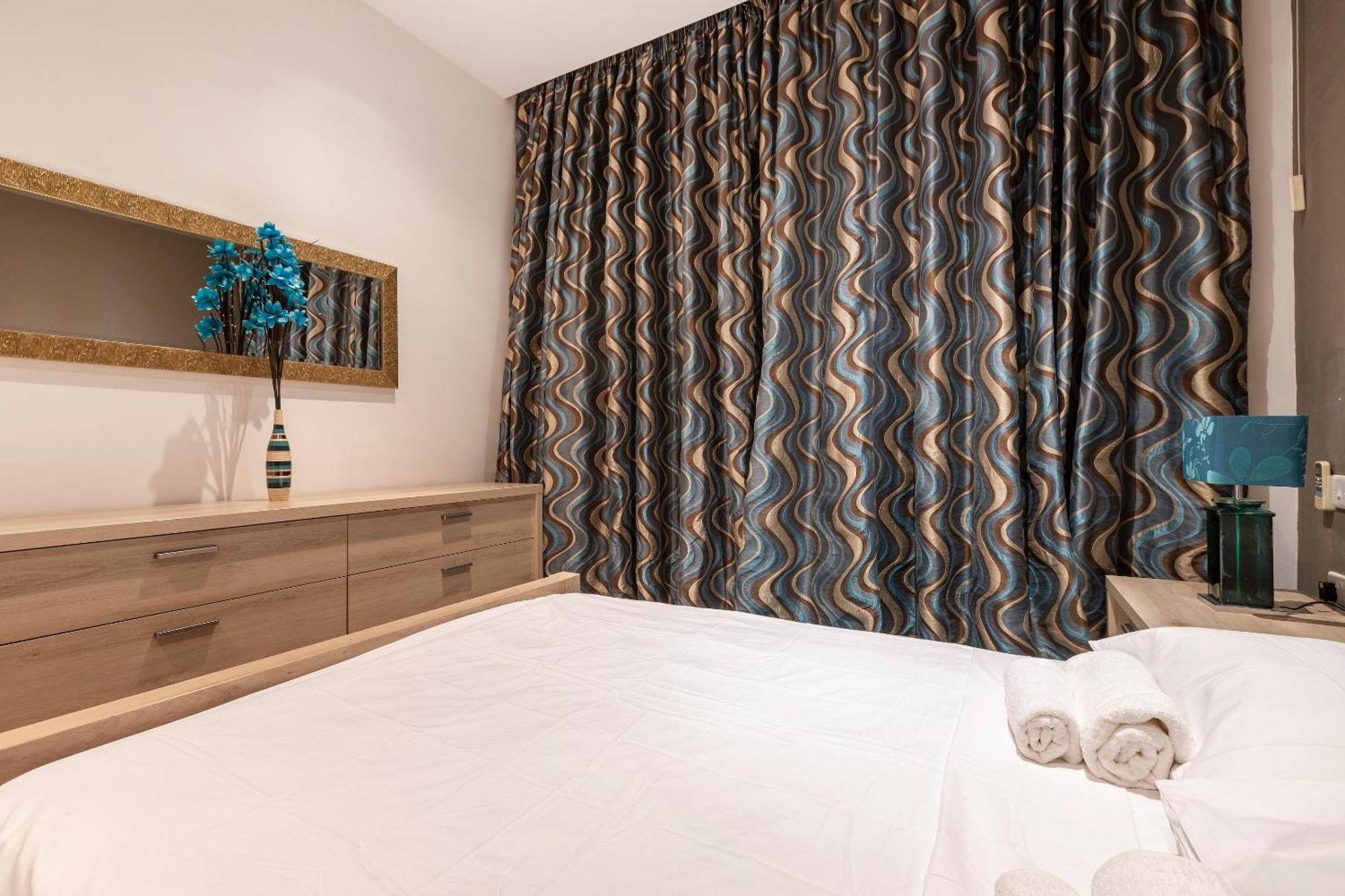Bluemarine Suite-hosted By Sweetstay * Saint Julian's